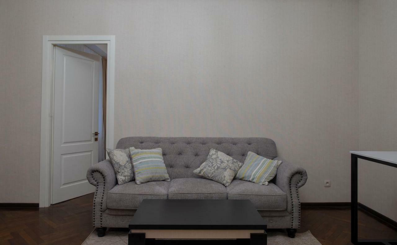 Golden Nugget Apartment Tbilisi Exterior photo